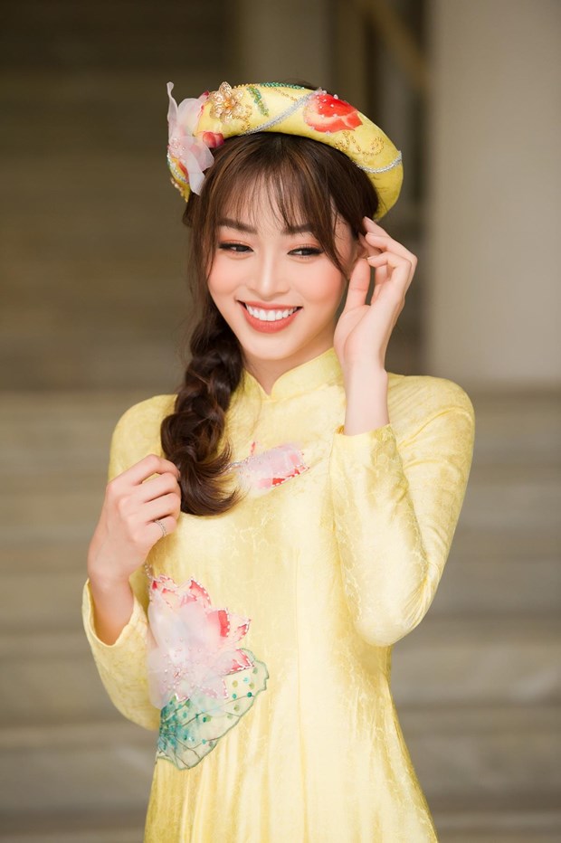 Á hậu Phương Nga khoe vẻ đẹp dịu dàng mong manh tại sư kiện.