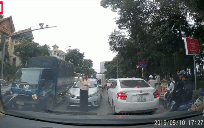 Hình ảnh đang gây được sự chú ý trên mạng xã hội.