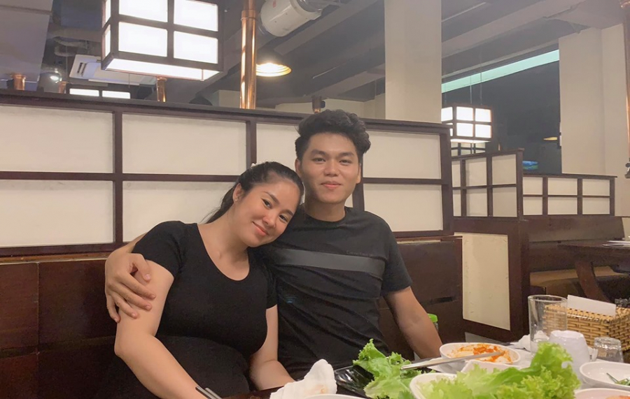 Lê Phương đang trải qua khoảng thời gian hạnh phúc nhất cuộc đời bên cạnh ông xã Trung Kiên.