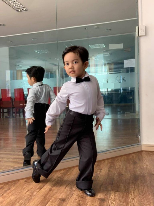 Cộng đồng mạng hết lời khen ngợi thần thái chuyên nghiệp của Kubi    
