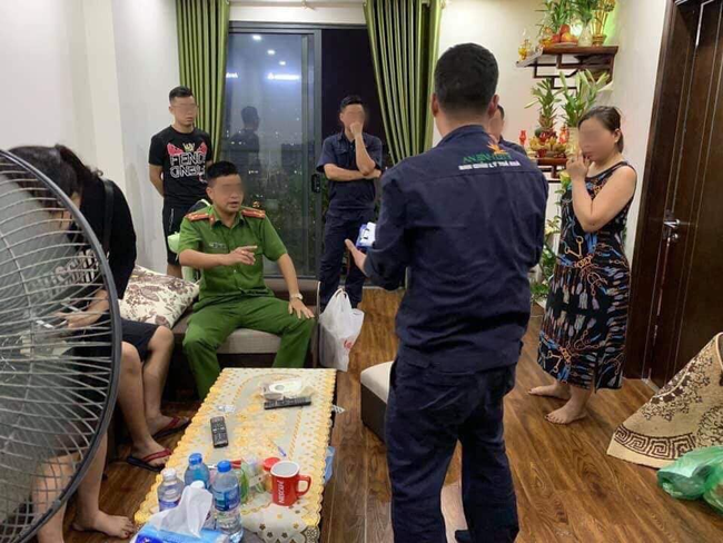 Cơ quan chức năng sau đó cũng đã đến lập biên bản về sự việc này.