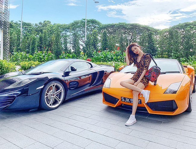 Làm dâu nhà giàu, Lan Khuê làm quen với nhiều thú vui thưởng thức cao cấp khi thường xuyên cùng chồng du lịch tới nhiều địa điểm sang chảnh trên thế giới.    