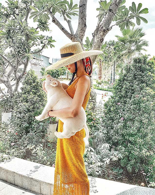 Người đẹp cũng rất tích cực đăng tải những hình ảnh trong các chuyến du lịch lên trang cá nhân.    