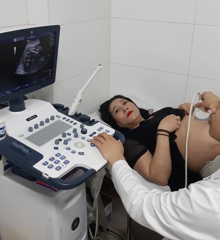Thu Huyền liều minh sinh con ở tuổi 42