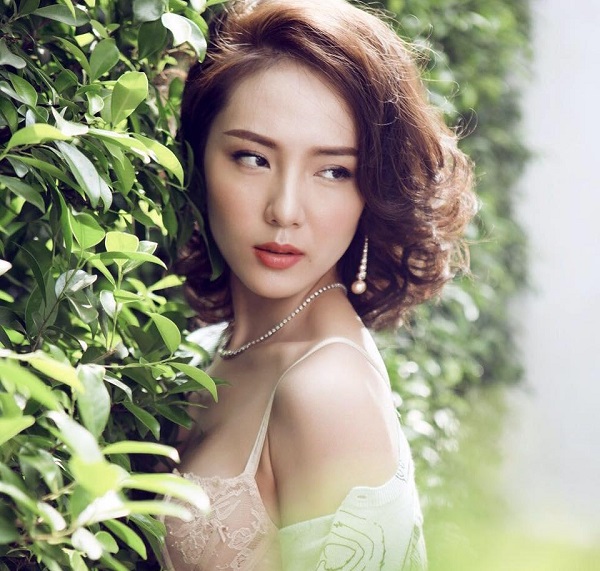 Phương Linh có cuộc sống an nhàn, sang chảnh ở tuổi 35.