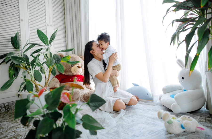 Vẻ đáng yêu của con trai Nguyệt Ánh cũng hớp hồn cả Tăng Thanh Hà. Cô Trúc của 