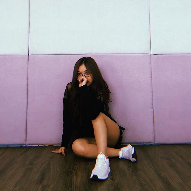 Nhắc đến Nhật Lê là nhắc đến hình ảnh một cô nàng sporty, vừa cá tính vừa xinh đẹp.     