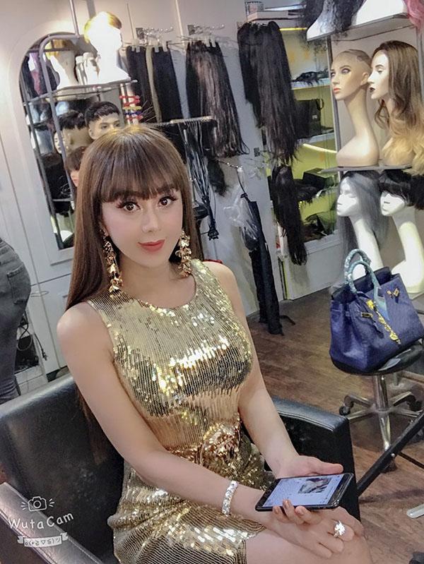 Nhan sắc của ca sĩ ngày hoàn thiện