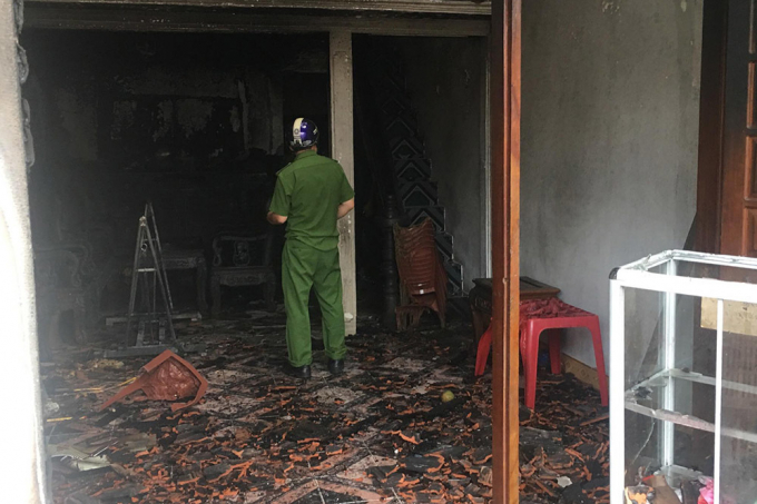 Căn nhà của vợ chồng ông Y. bị cháy.