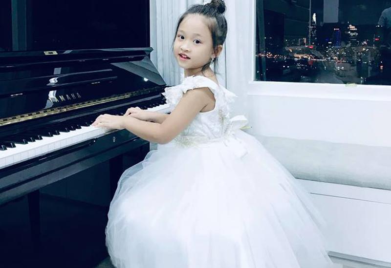 Bé sở hữu nét đẹp thiên thần