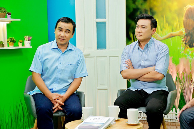 Quyền Linh và Hoàng Phúc trong chương trình 