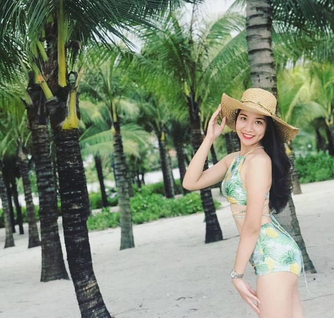 Vóc dáng thon gọn sau sinh của bà mẹ trẻ