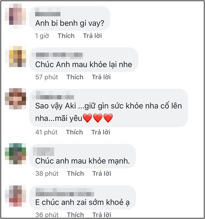 Nhiều khán giả cho rằng nam ca sĩ đang bị bệnh và dành nhiều lời động viên mong anh giữ gìn sức khoẻ. Tuy nhiên số khác lại cho rằng Akira Phan đang trùng tu nhan sắc để trở lại showbiz sau thời gian vắng bóng.    