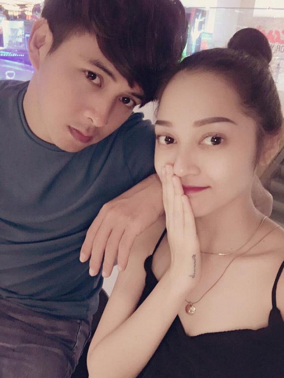 Hồ Quang Hiếu và Bảo Anh vướng nghi án tái hợp khi liên tục bị phát hiện đi du lịch chung.    