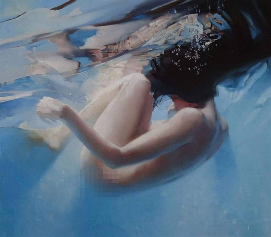 Bức ảnh nude dưới nước Elly Trần vừa đăng tải.
