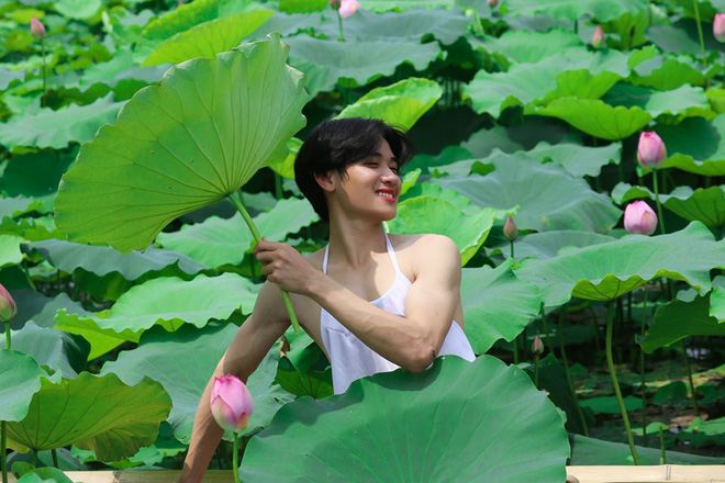 Những bức ảnh ngay lập tức thu hút được sự chú ý của dân mạng.