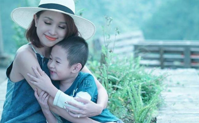 Thanh Vân Hugo và con trai