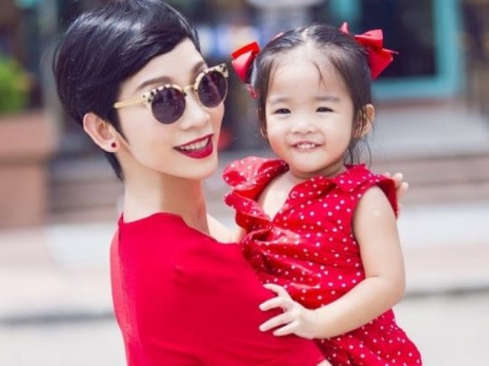 Xuân Lan và bé Thỏ