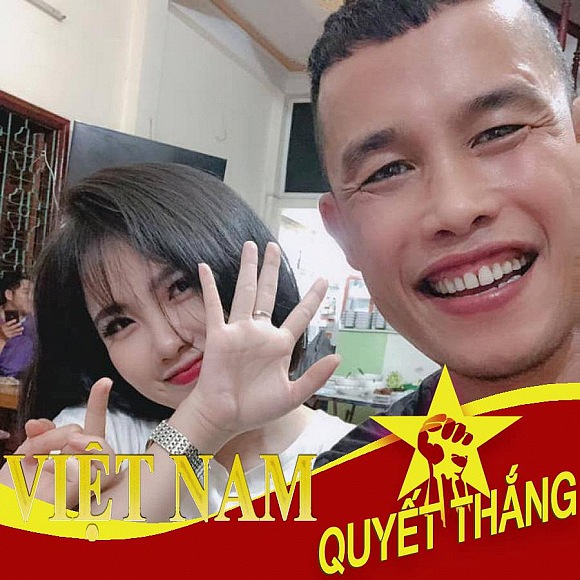 Hiệp Gà công khai người yêu mới?    