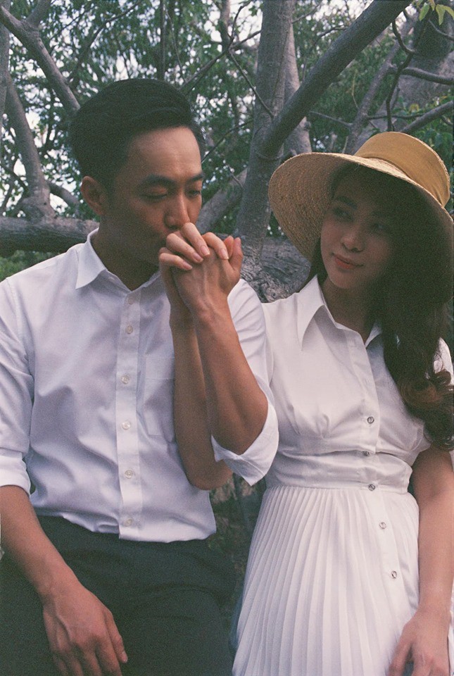 Theo thông tin do stylist Pông Chuẩn tiết lộ, Quatrian shbet hiện đang mở của cặp đôi sẽ diễn ra vào tháng 7 tới.    