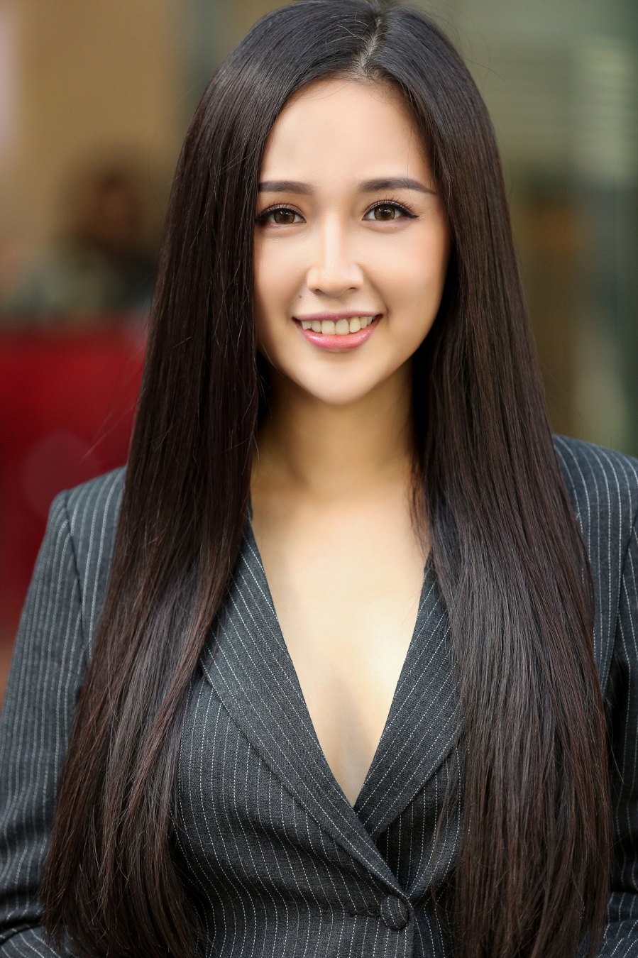Sau nhiều năm đăng quang, Mai Phương Thúy ngày càng được khen ngợi về sắc vóc, cô còn sở hữu gia tài khủng.    
