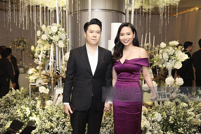 Vợ chồng Lê Hiếu. Sau hôn lễ vào tháng 1/2019, đây là lần hiếm hoi Lê Hiếu và bà xã đi sự kiện chung.    