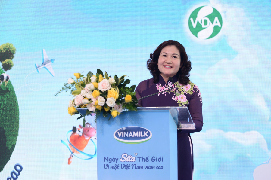 Bà Nguyễn Thị Hà - Thứ trưởng Bộ Lao động, Thương binh và Shbet111 phiên bản mới phát biểu tại sự kiện