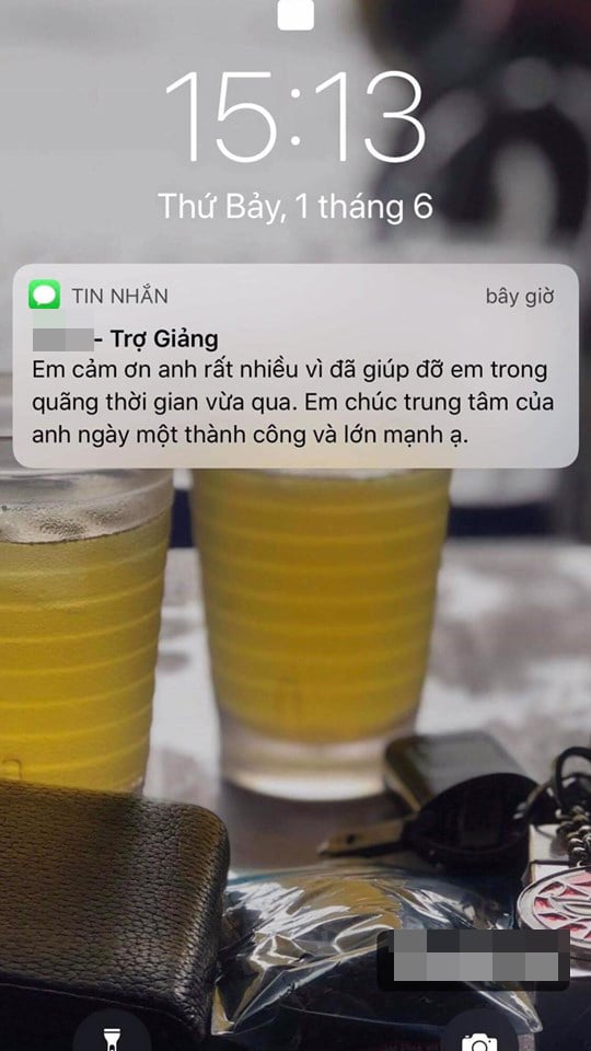 Chàng trai nhắn tin cảm ơn người đã tạo điều kiện cho mình làm việc tại trung tâm trong thời gian qua.