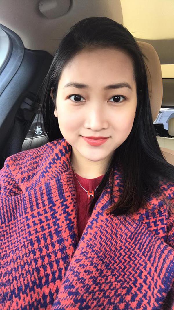 Cận cảnh gương mặt xinh đẹp, mặn mà của bà xã Lam Trường sau khi làm mẹ.    