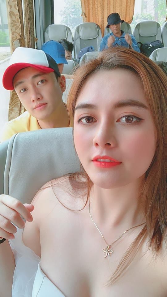  Cao Diệp Anh chia sẻ ảnh khi di chuyển cùng đoàn phim 