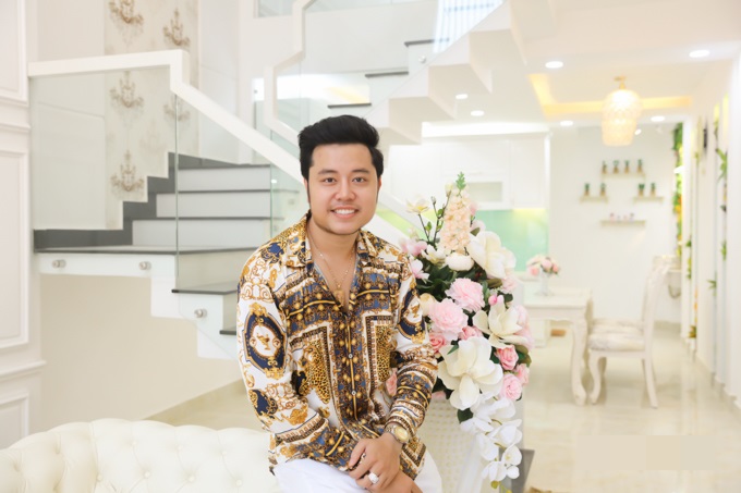 Sau 2 năm chia tay người tình tỷ phú, Vũ Hoàng Việt có Shbet16 chơi game trực tuyến giàu sang, sung sướng, tự hào vì kinh doanh thành công, mua nhà bằng chính sức mình, không mang tiếng dựa dẫm bạn gái cũ lớn tuổi.