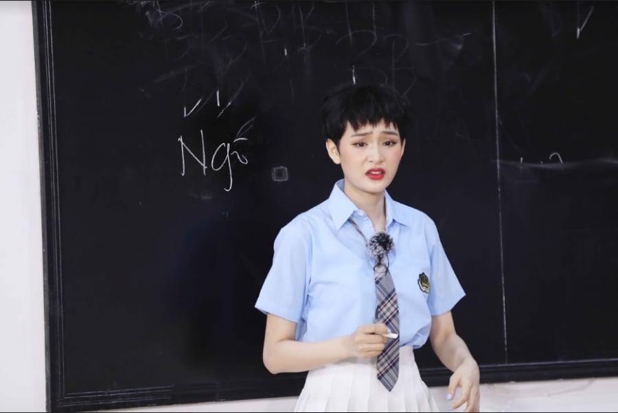  Hiền Hồ gần như biến mất khỏi khung hình vì 