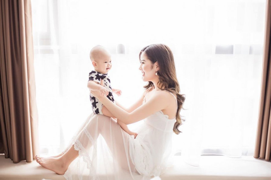 Bà xã diễn viên Việt Anh chính thức tuyên bố gia nhập hội những bà mẹ đơn thân.  