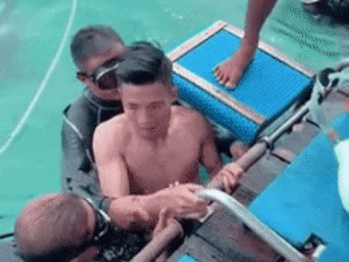 Khoảnh khắc khiến ai nấy đều bật cười.