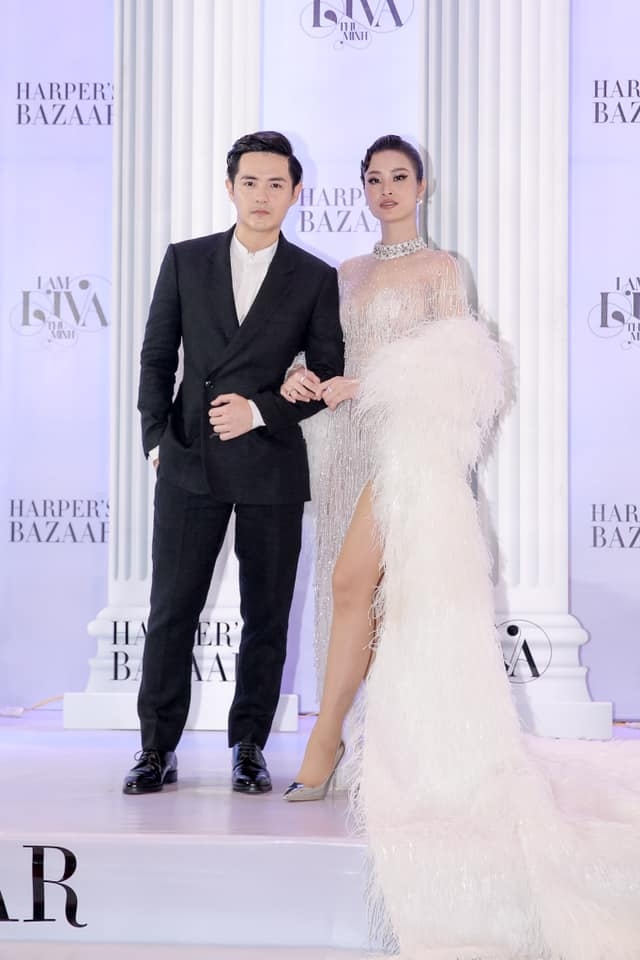 Đông Nhi quyễn rũ và lỗng lẫy trong bộ đầm dạ hội tua rua màu trắng, sánh đôi cùng Ông Cao Thắng