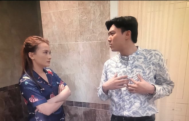 Vũ ngay lập tức trở mặt với Thư