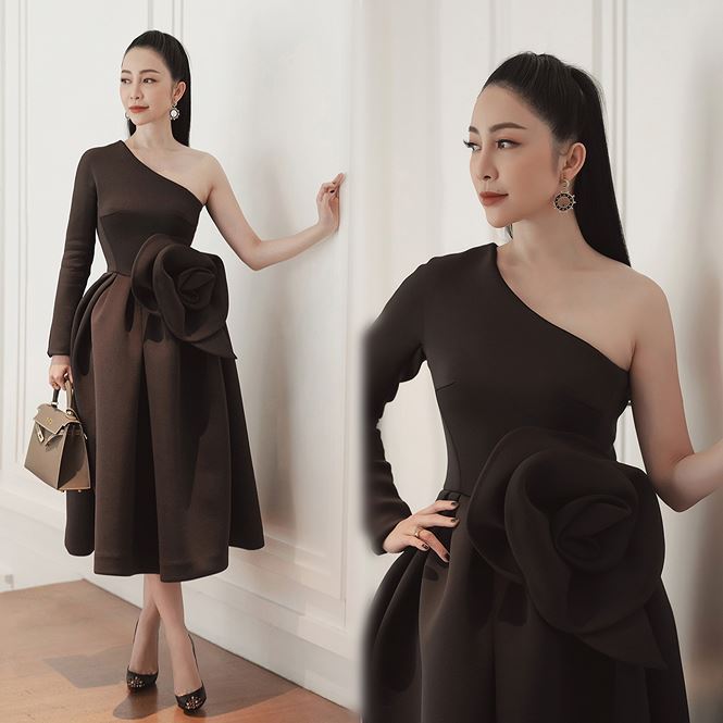 ghệ sĩ múa Linh Nga trẻ trung với chiếc đầm xoè lệch vai. Cô hiện là một nghệ sĩ múa danh giá của làng nghệ thuật Việt Nam với tài năng thiên bẩm cùng với xuất thân Shbet111 slot, casino, thể thao, xổ số danh giá. Năm nay, Linh Nga bước sang tuổi 33.