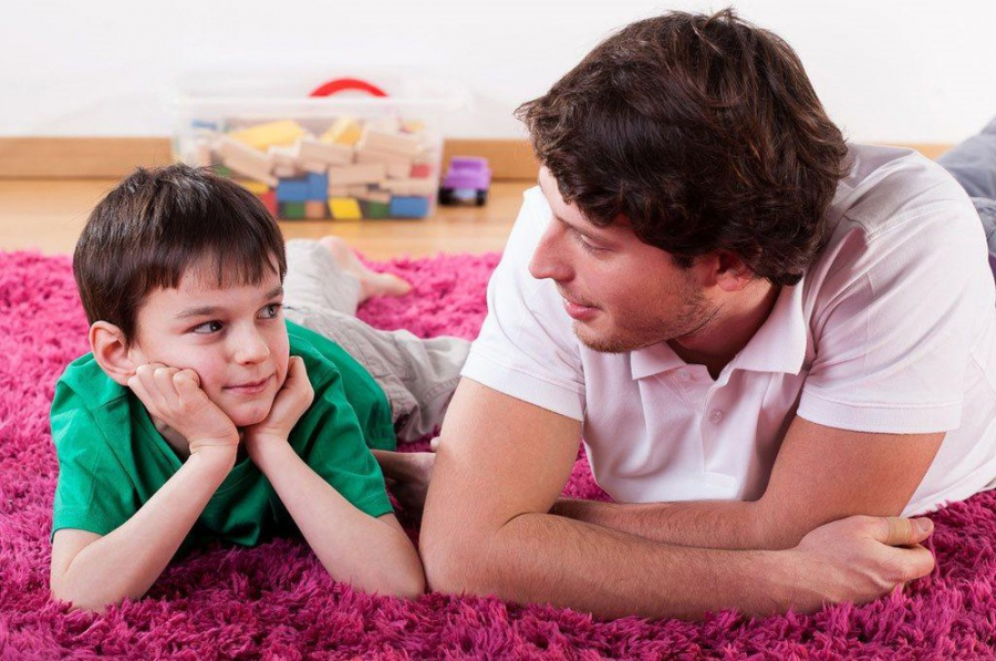 Cha mẹ nên dạy con về giới tính