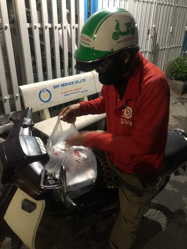 Người shipper bị 'bùng' hàng có hoàn cảnh vô cùng khó khăn.
