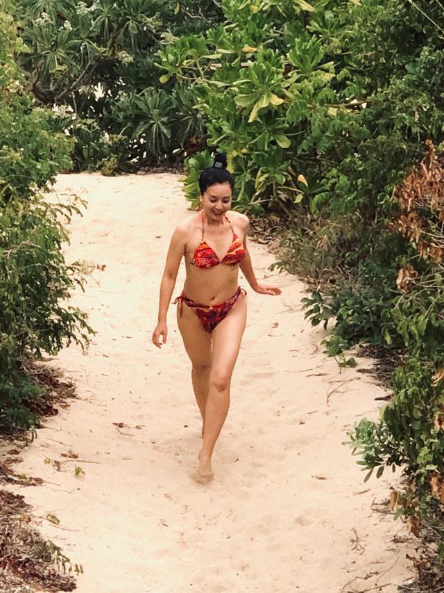 Thân hình thon gọn khi diện bikini của Chiều Xuân.