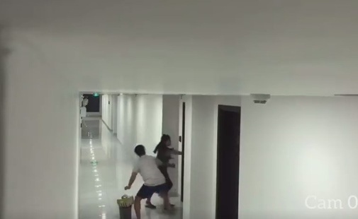 Cô gái mang bánh sinh nhật đến nhà người yêu thì phát hiện bị 