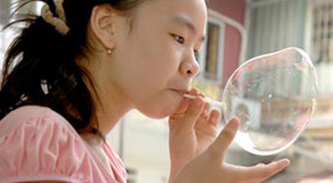 Kẹo thổi bong bóng gây hại cho trẻ