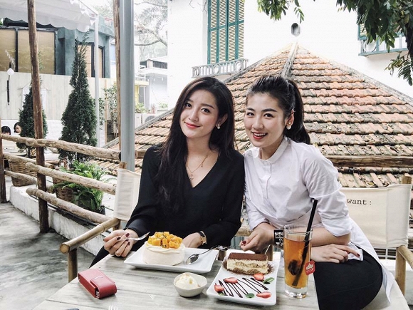 Hình ảnh mới nhất của cặp đôi Á hậu.