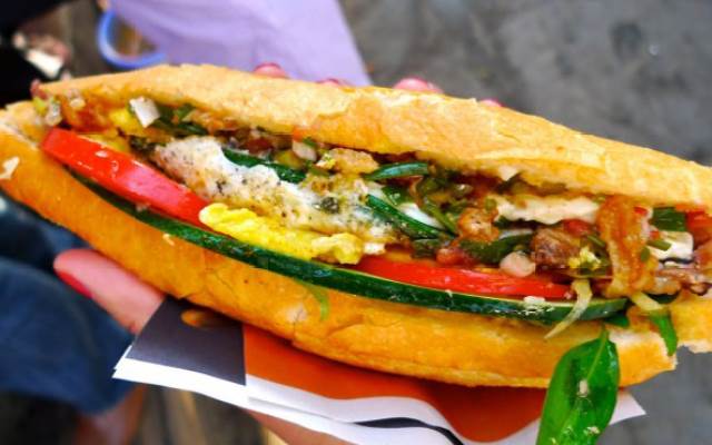 Cần lưu ý khi cho trẻ ăn bánh mì