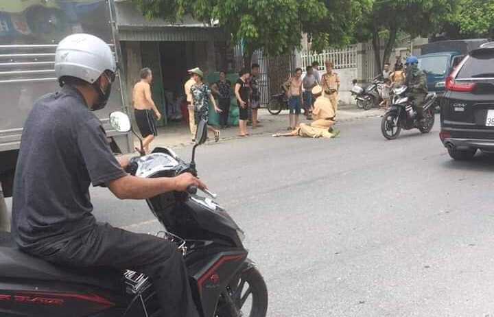 Sự việc khiến chiến sĩ cảnh sát bị đa chấn thương.