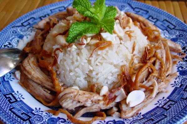 Ăn xôi thịt gà sán xơ mít
