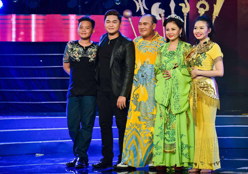 Hình ảnh các thành viên Shbet111 slot, casino, thể thao, xổ số Duy Phương – Lê Giang xuất hiện đầy đủ khi tham gia một gameshow truyền hình trước đây.  
