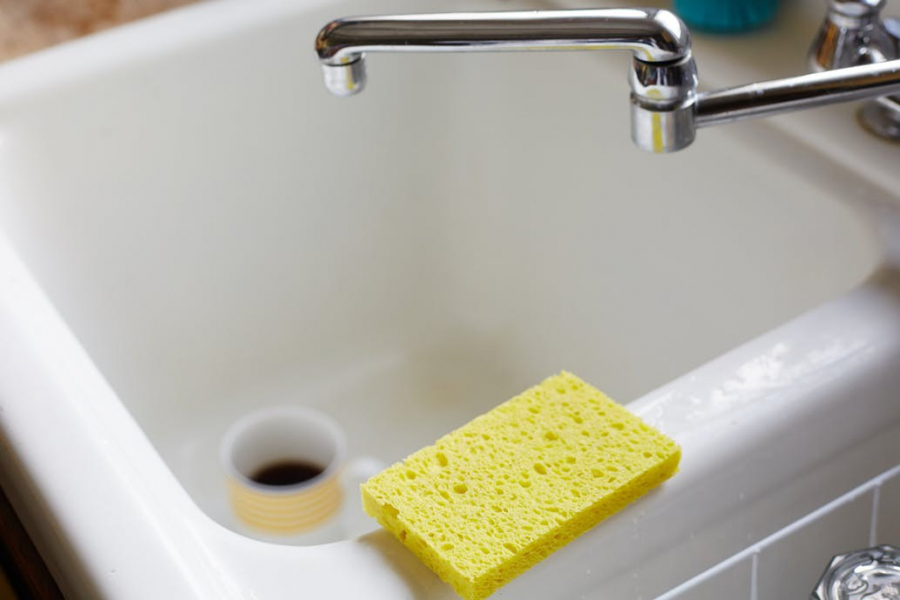 Không nên dùng 1 giẻ rửa bát cho tất cả loại đồ dùng