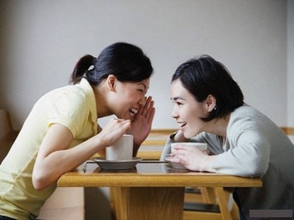 sung-so-nghe-vo-noi-xau-chong-voi-hang-xom-68b9f8