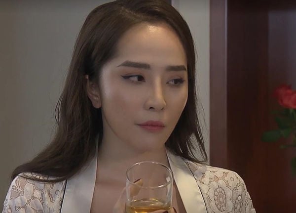 Quỳnh Nga vào vai Nhã trong phim Về Nhà Đi Con.